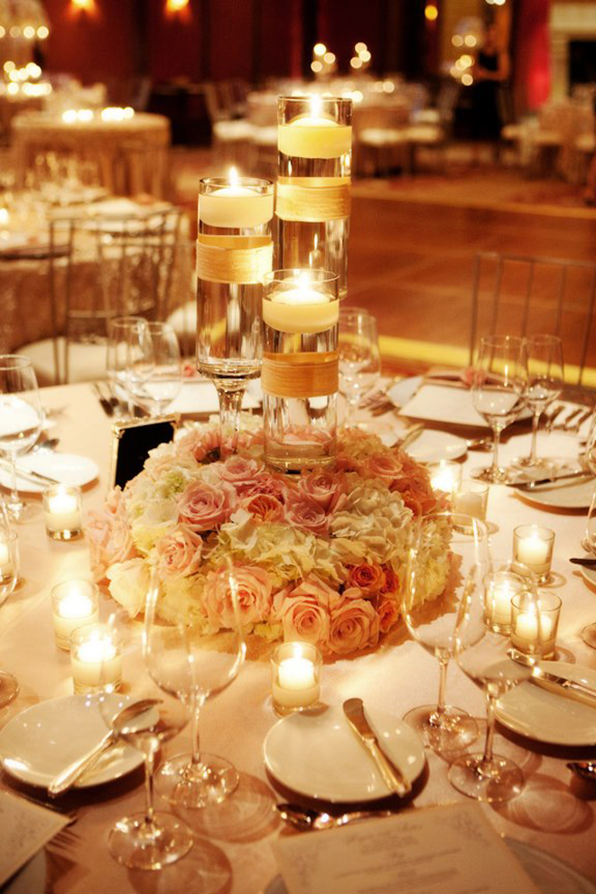 Мистическая атмосфера волшебства в оформлении свадебного стола свечами